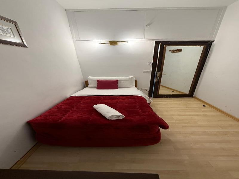 Two Ducks Hostel image