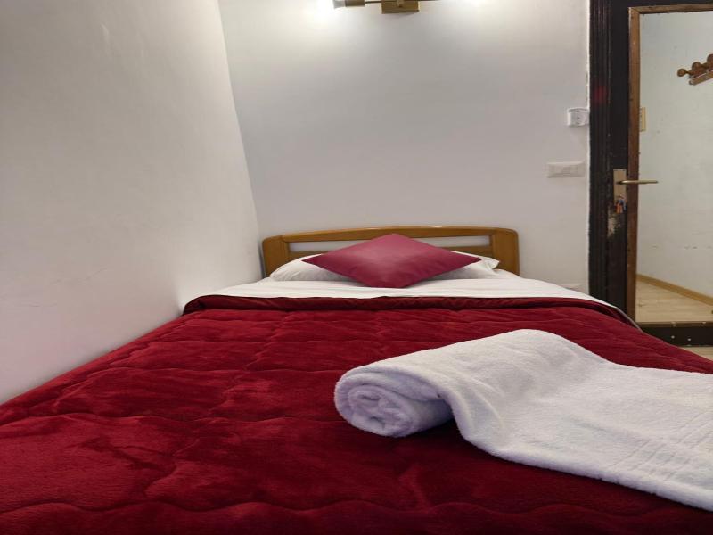 Two Ducks Hostel image