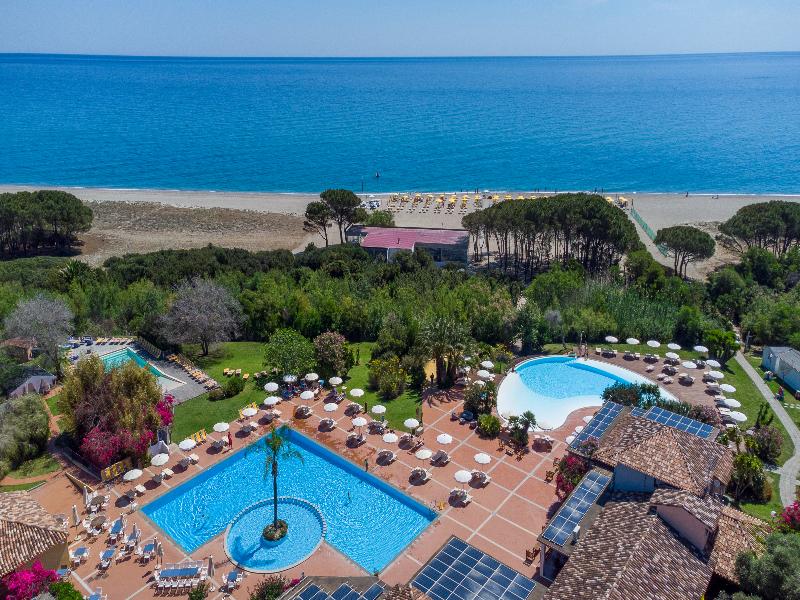 Perdepera Resort image