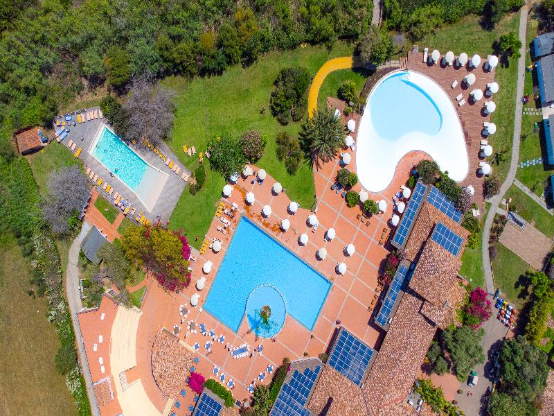 Perdepera Resort image