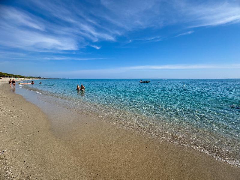 Perdepera Resort image