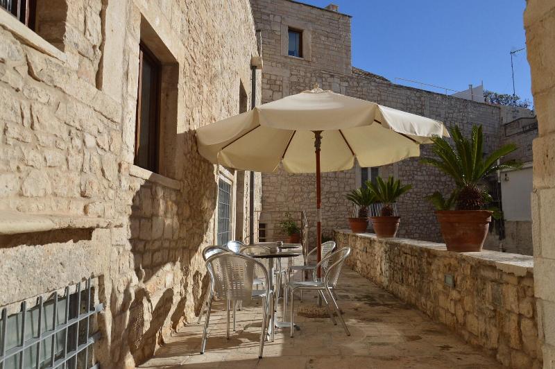 S. Martin Hotel image