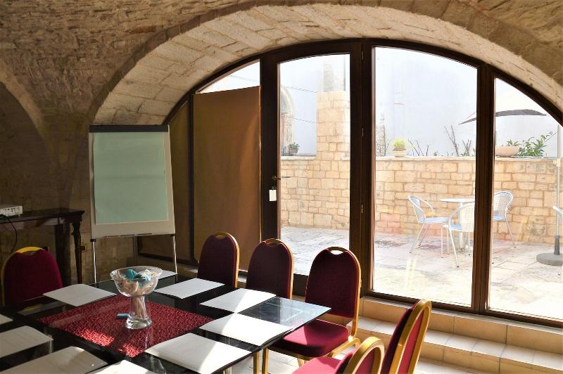 S. Martin Hotel image