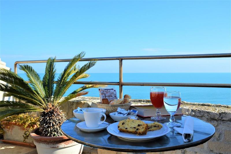 S. Martin Hotel image