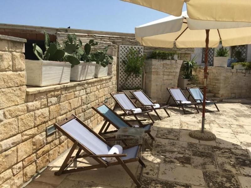 S. Martin Hotel image