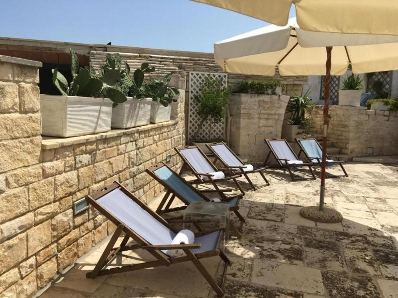 S. Martin Hotel image