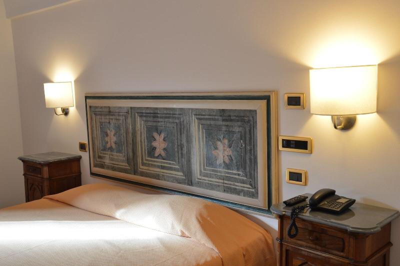 S. Martin Hotel image