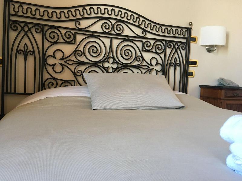 S. Martin Hotel image