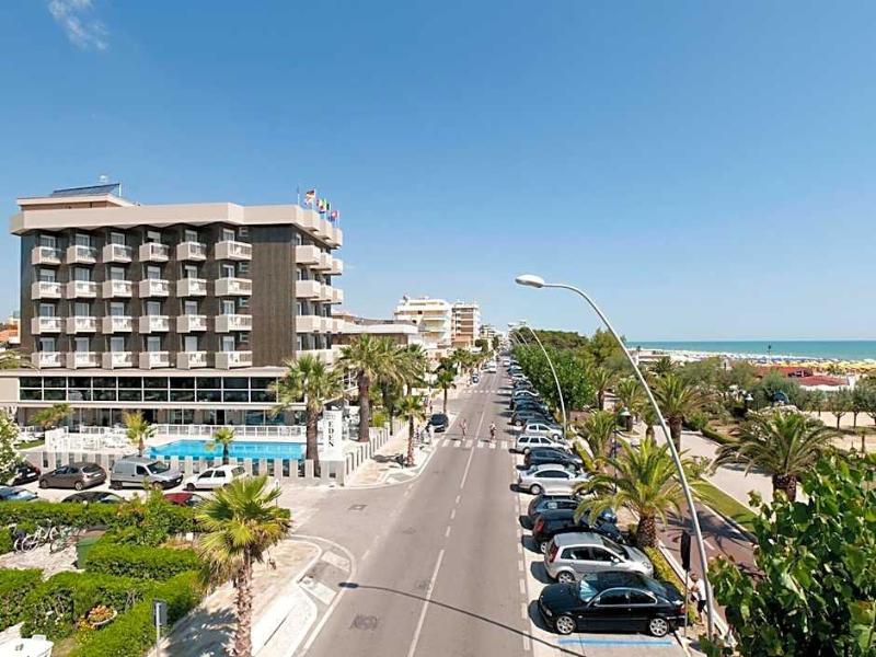 Hotel Eden image