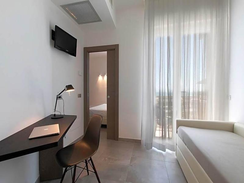 Hotel Eden image