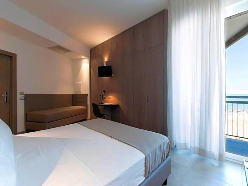 Hotel Eden image