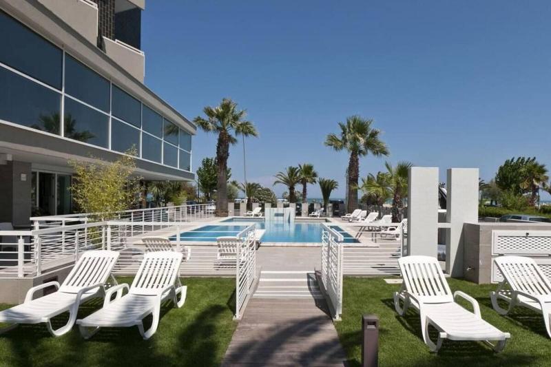 Hotel Eden image