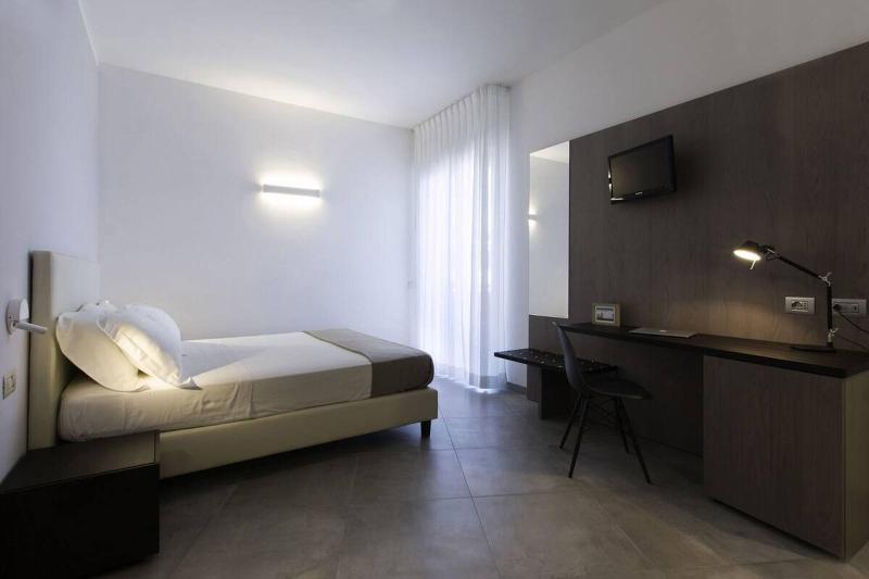 Hotel Eden image