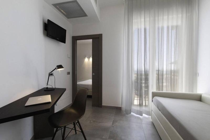 Hotel Eden image