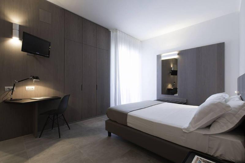 Hotel Eden image