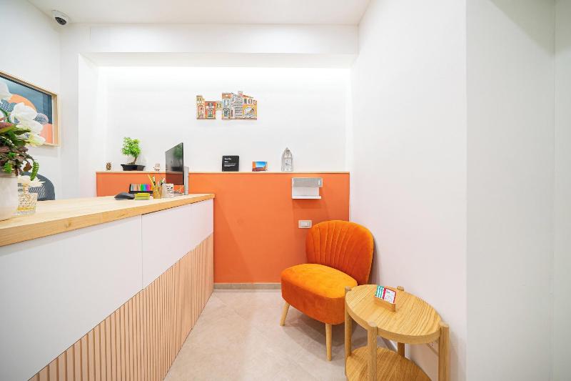 6thLand - Rent Rooms  La Spezia image