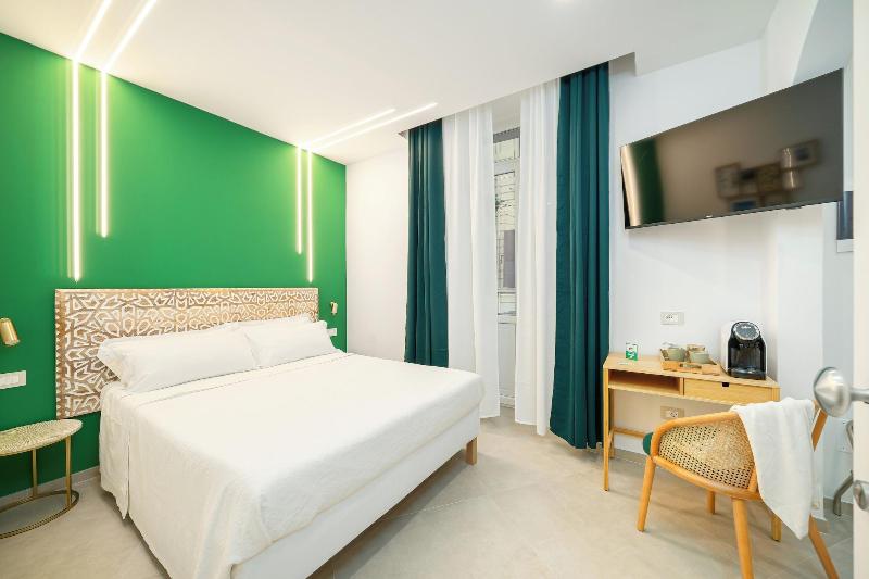6thLand - Rent Rooms  La Spezia image