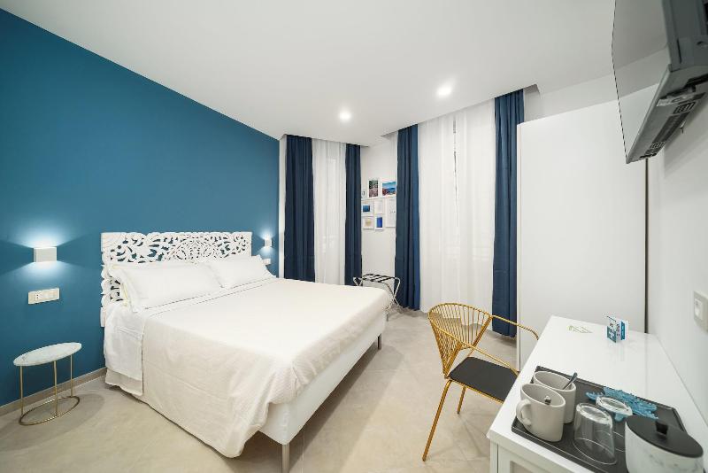 6thLand - Rent Rooms  La Spezia image