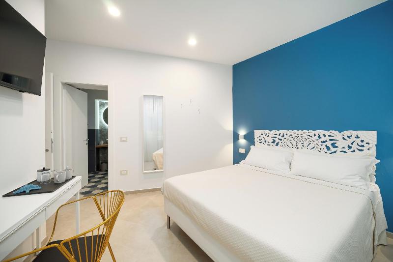 6thLand - Rent Rooms  La Spezia image