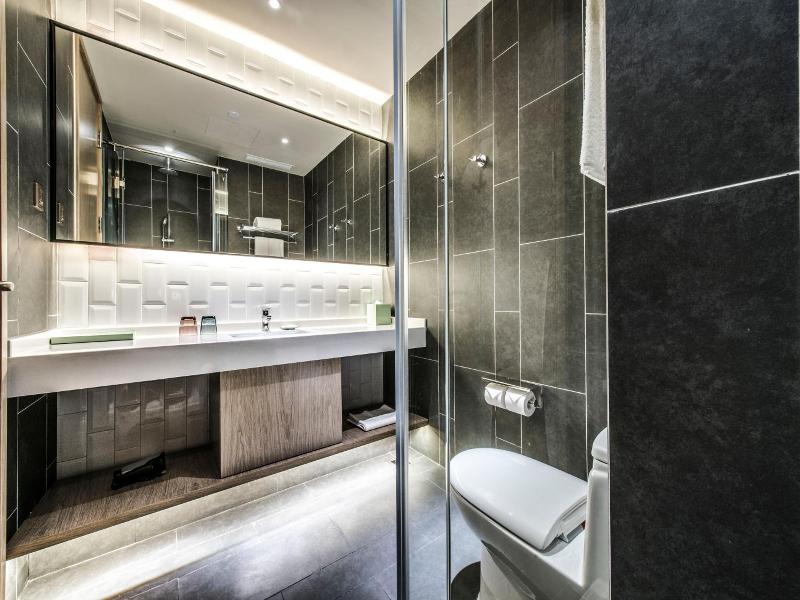 Q-Box Hotel Shanghai Nanqiao image
