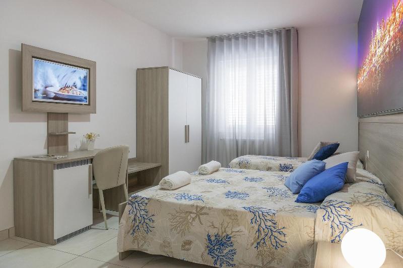 Hotel America image