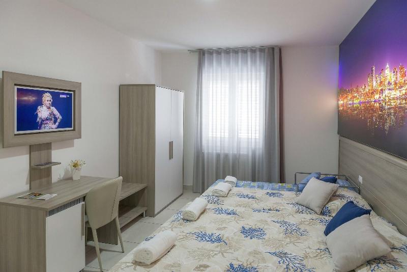 Hotel America image