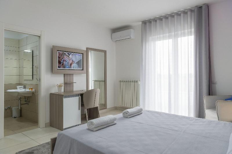 Hotel America image
