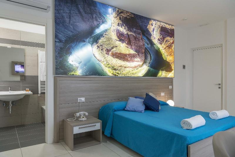 Hotel America image