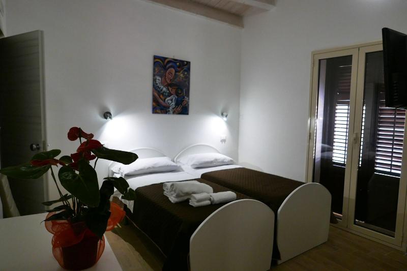 Opera Boutique Rooms image