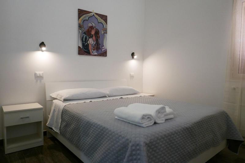 Opera Boutique Rooms image