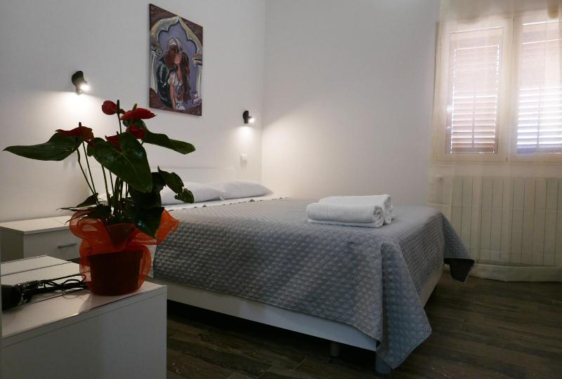Opera Boutique Rooms image