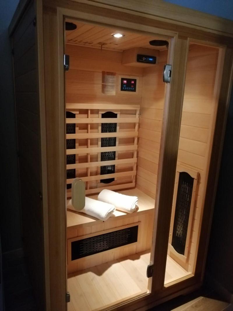 Opera Boutique Rooms image
