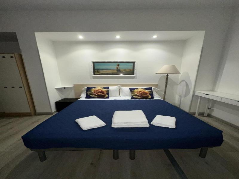 Dreaming Rooms image
