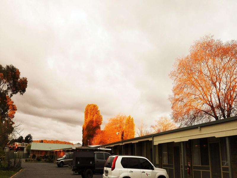 Eureka Lodge Motel image