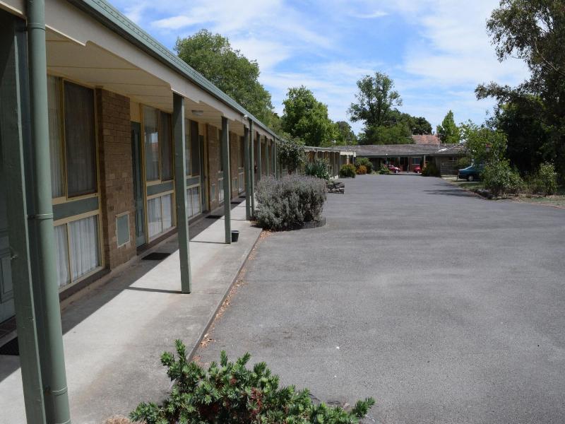 Eureka Lodge Motel image