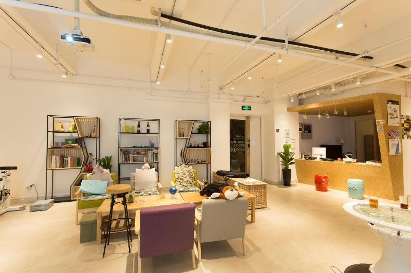 Phoenix Egg Youth Hostel image