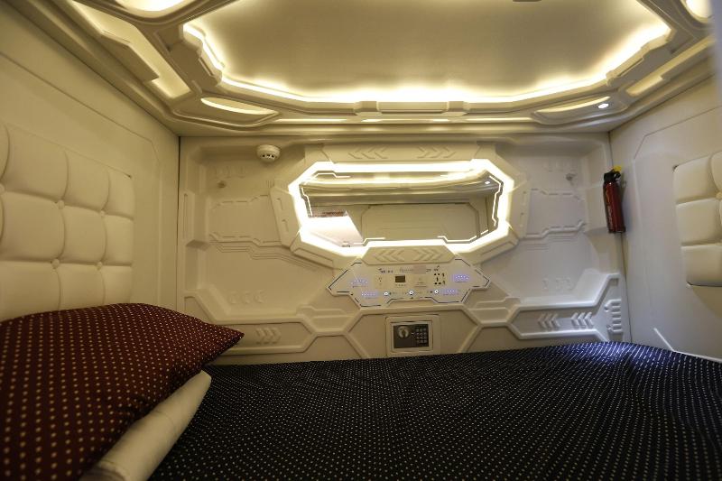 Phoenix Egg Youth Hostel image