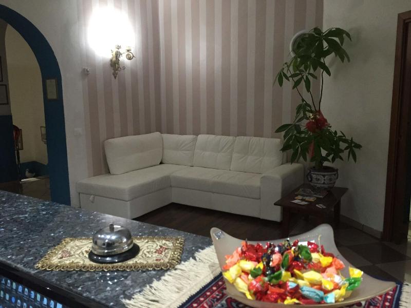 Hotel Moderno image