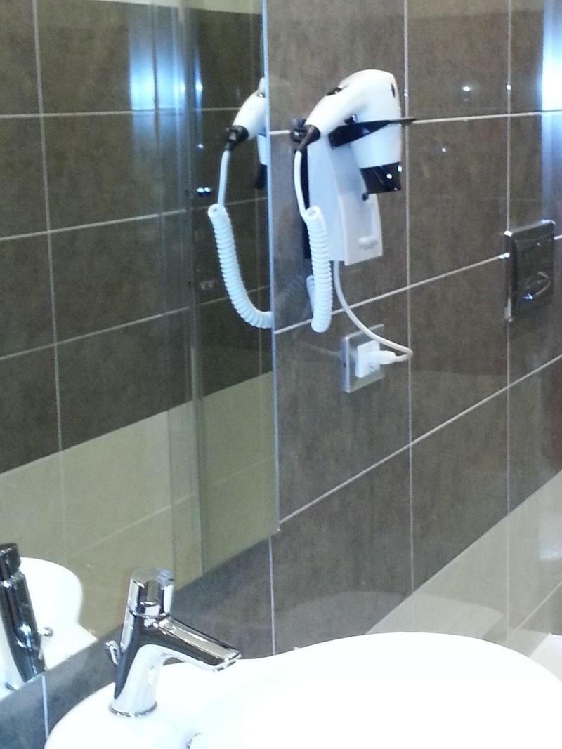 Hotel Moderno image