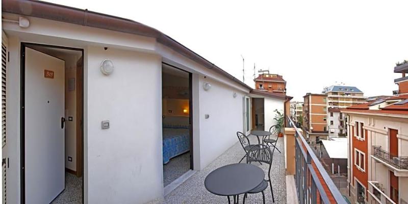 Hotel Centrale image