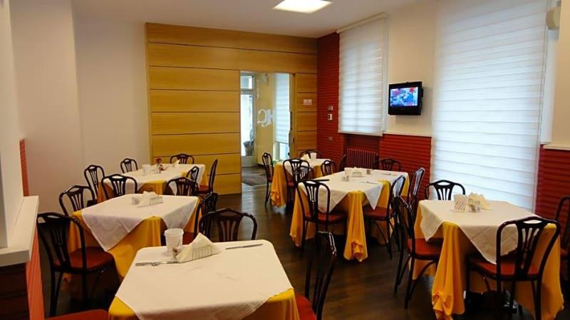 Hotel Centrale image