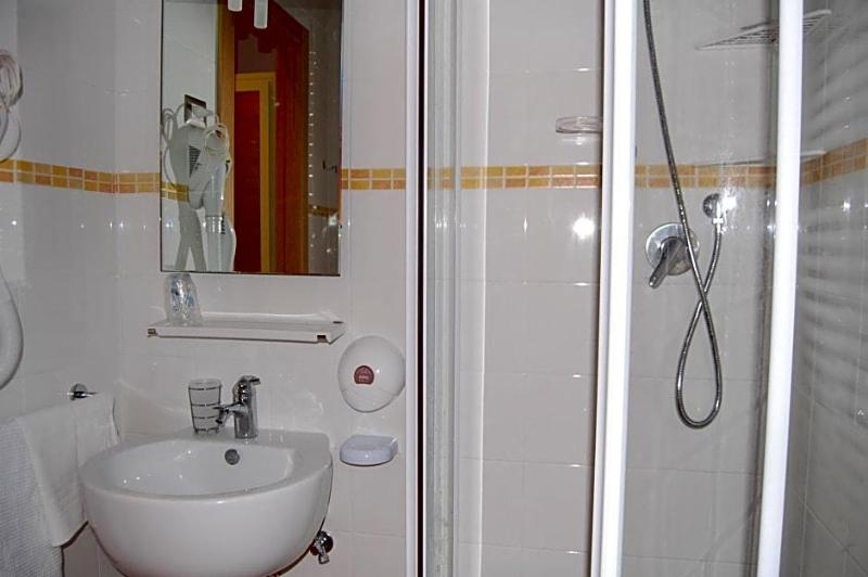 Hotel Centrale image
