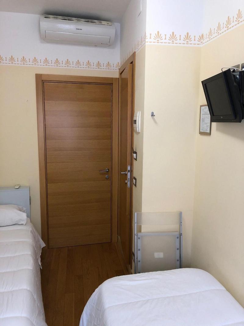 Hotel Centrale image
