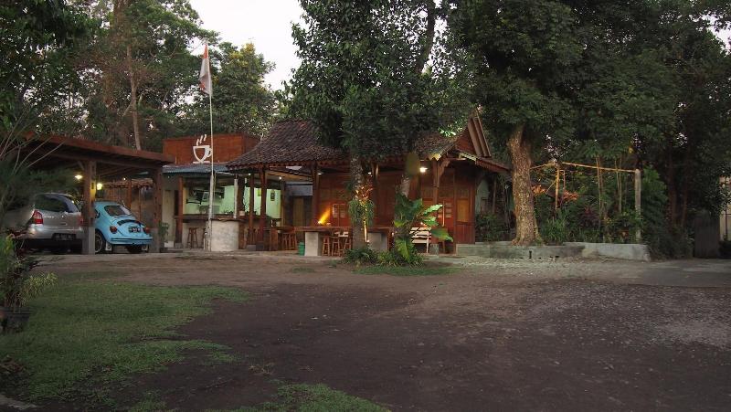 The Riverside Javanese Cottages 2