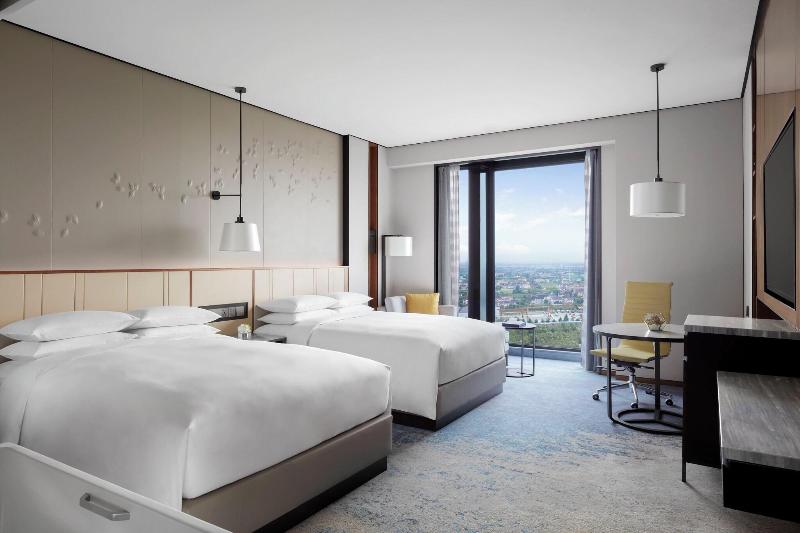 Shanghai Marriott Hotel Pudong South image