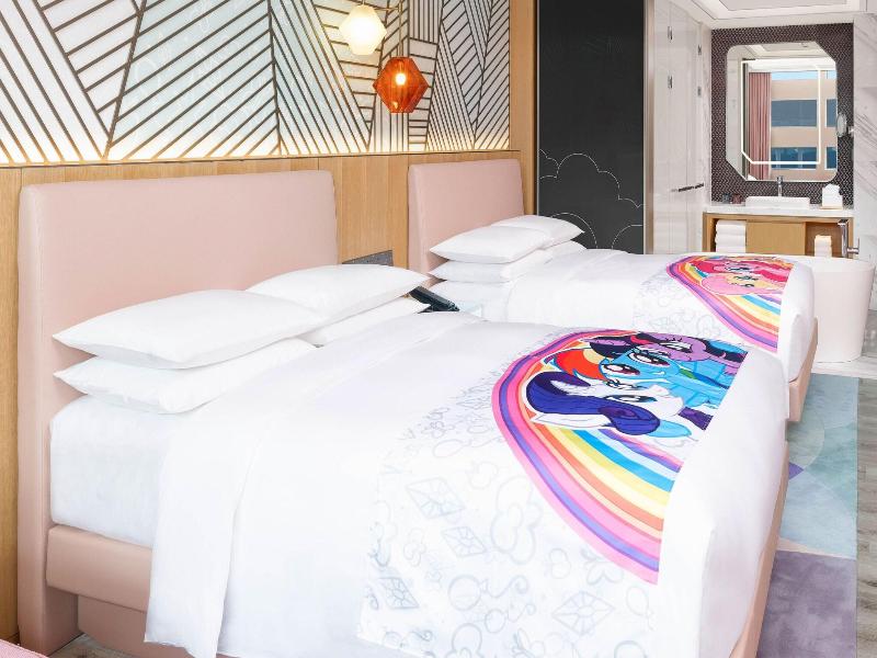 Shanghai Marriott Hotel Pudong South image