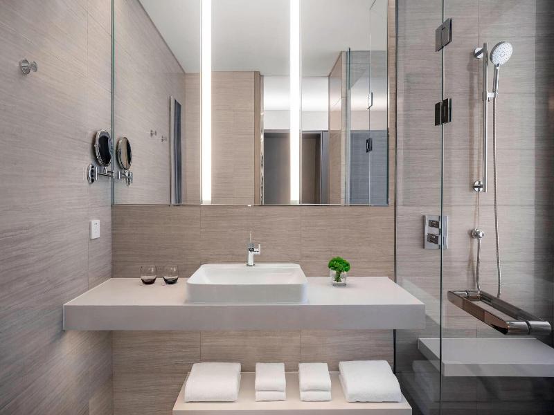 Courtyard By Marriott Shanghai Minhang image