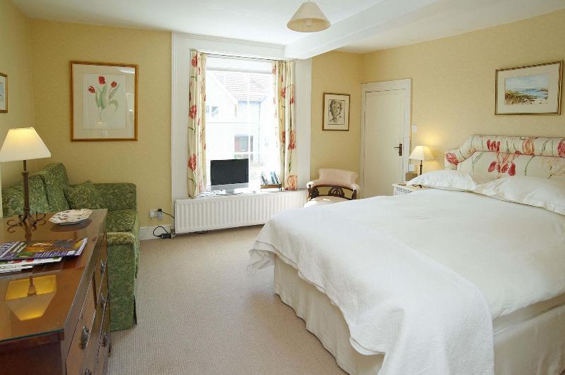Castleton House B&B image