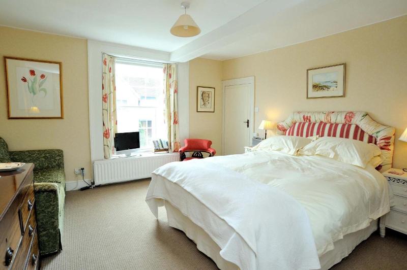 Castleton House B&B image