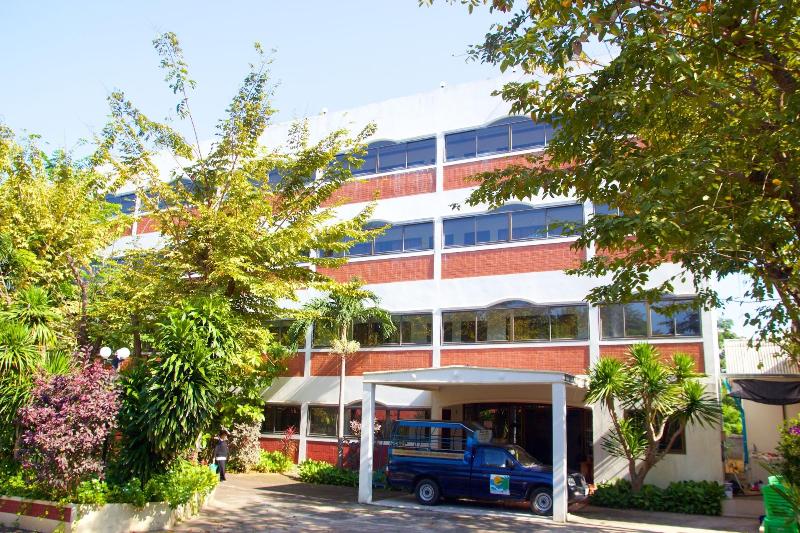 Sichang Shine Khao Resort — exterior view